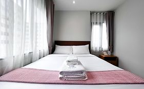 So Zen Hotel Silom Bangkok